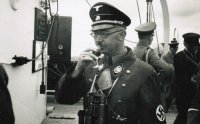 Hajnrih Himler. Foto: http://www.welt.de/geschichte/himmler/article124223862/Insight-into-the-orderly-world-of-a-mass-murderer.html