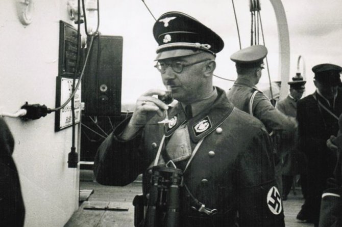 Foto: http://www.welt.de/geschichte/himmler/article124223862/Insight-into-the-orderly-world-of-a-mass-murderer.html