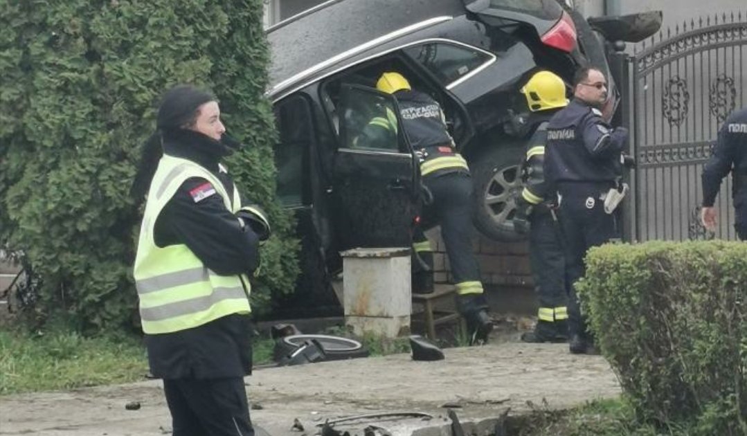 Nevi En Udes U Ba Koj Palanci Izgubio Kontrolu Preleteo Preko