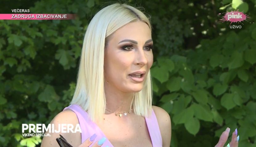 Vesna Đogani je avion Skinula se u bikini i pokazala čime je