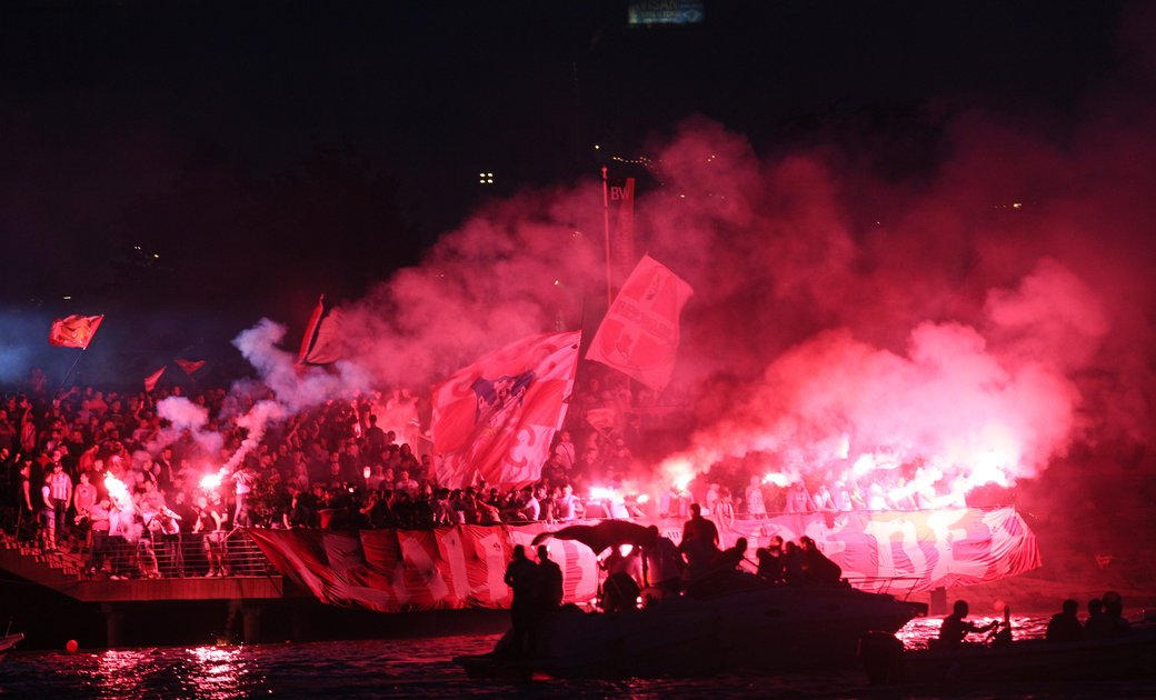 Dupla kruna ole Igrači i navijači Zvezde pevali kao u transu