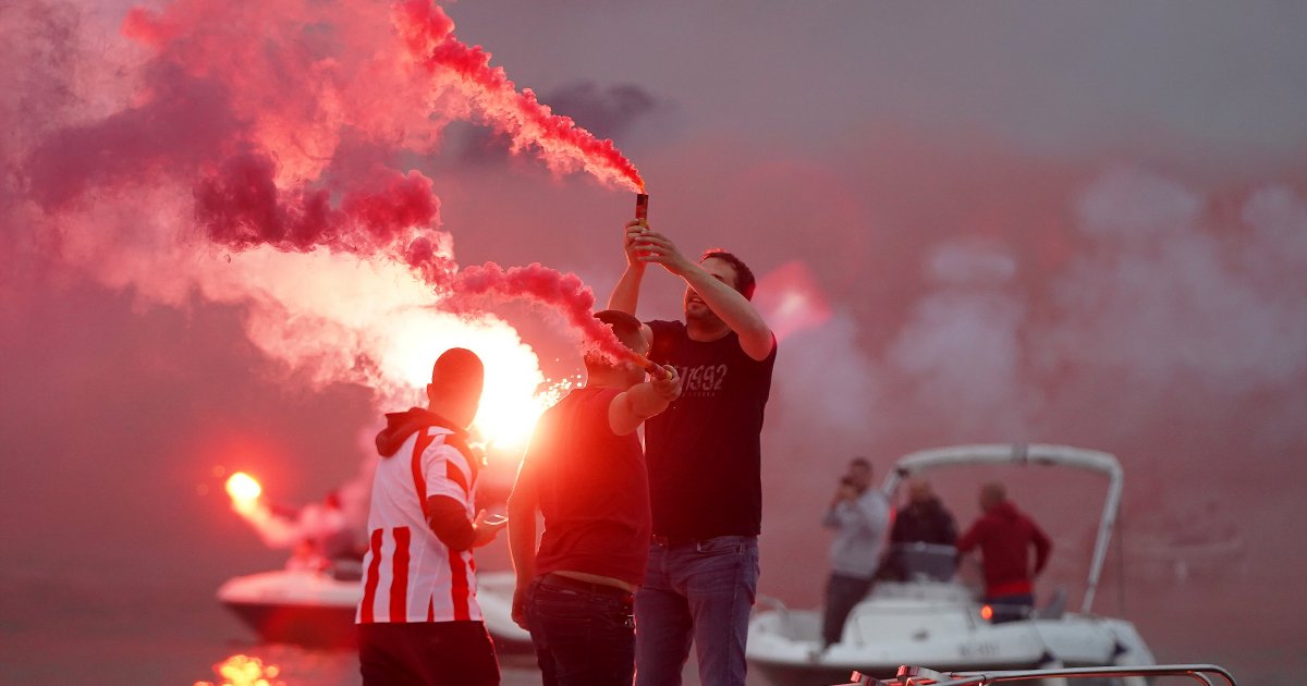 Tuča navijača Zvezde i Partizana kod Beton hale jedno lice teško