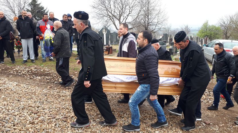 Sahranjen Branko Koji Je Poginuo U Rudniku Soko Sanduk Sa Njegovim