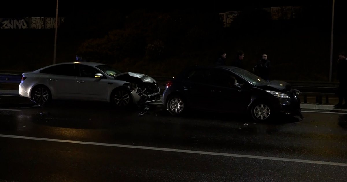 Stravi An Sudar Na Auto Putu Pre Horgo A Stvorile Se Velike Gu Ve