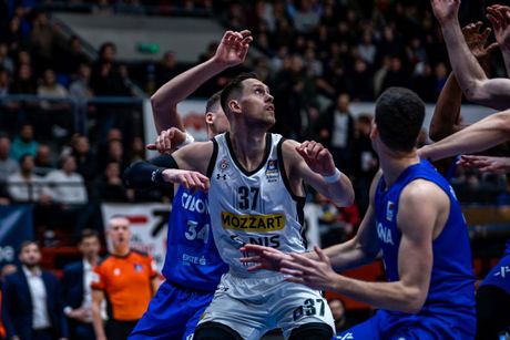 U Ivo Cibona Partizan Derbi Kola I Balkanski Klasik Crno Beli Pred