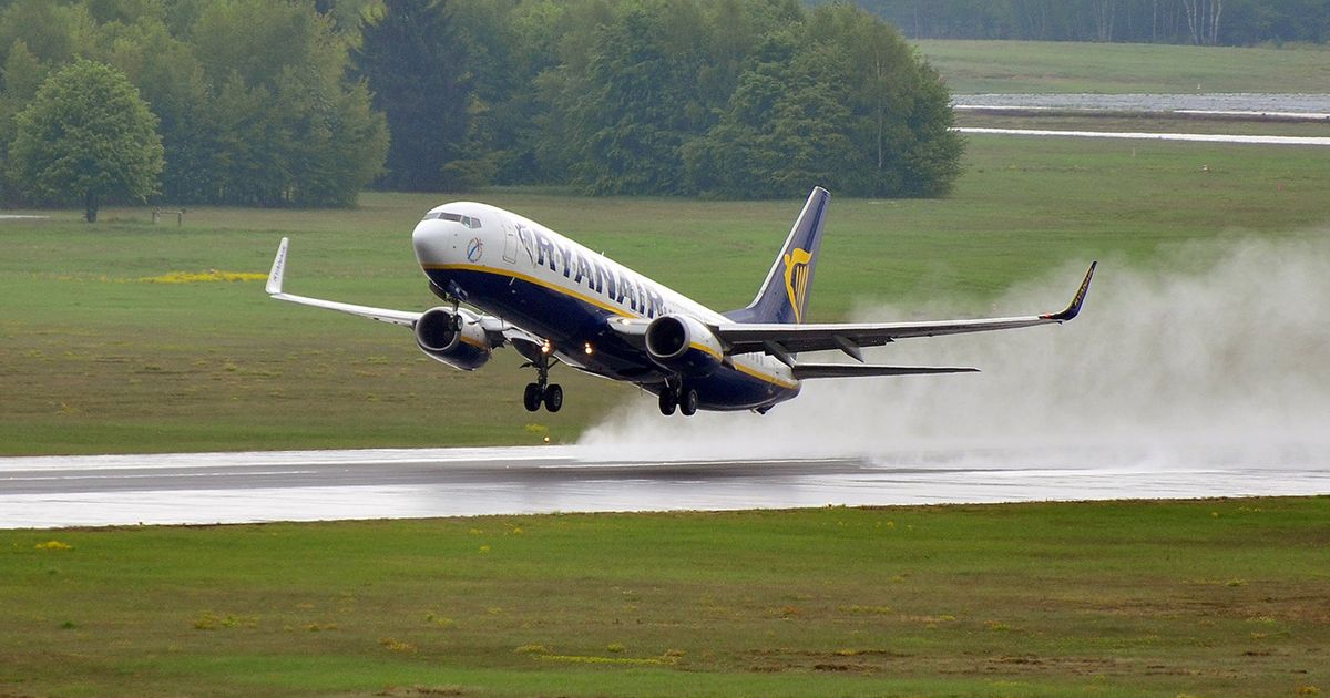 Avion Prinudno Sleteo Zbog Masovne Tu E Putnika Haos Na Letu Iz Maroka