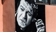 Danas bi slavio 62. rođendan: Na Dorćolu osvanuo mural posvećen Sinanu Sakiću, a ispisani stih tera suze na oči (FOTO)
