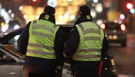 Sin Staklenog i brat čoveka koji je ubio troje ljudi vozi se sa policijskom značkom po Beogradu