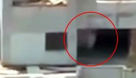 Nekoliko sekundi pre rušenja vile Pabla Eskobara, ljudi tvrde da se na snimku pojavio njegov duh (VIDEO)