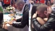 "Ti si moj anđeo čuvar": Darko Lazić zaprosio trudnu verenicu Marinu, a onda joj je zapevao (VIDEO)