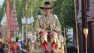 Najbogatiji kralj na svetu ostao bez prijatelja, upozorila ga Merkelina vlada: Vratio se na Tajland