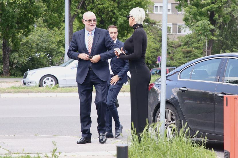Jelena Karleuša JK suđenje VS Ceca Jelena Karleuša JK suđenje VS Ceca