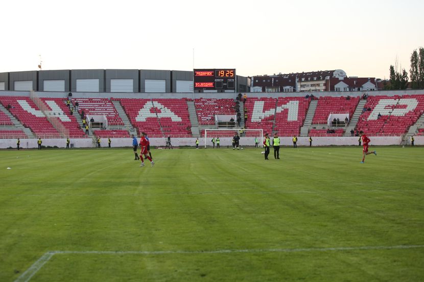 Polufinale kupa, FK Radnički - FK Partizan Polufinale kupa, FK Radnički - FK Partizan