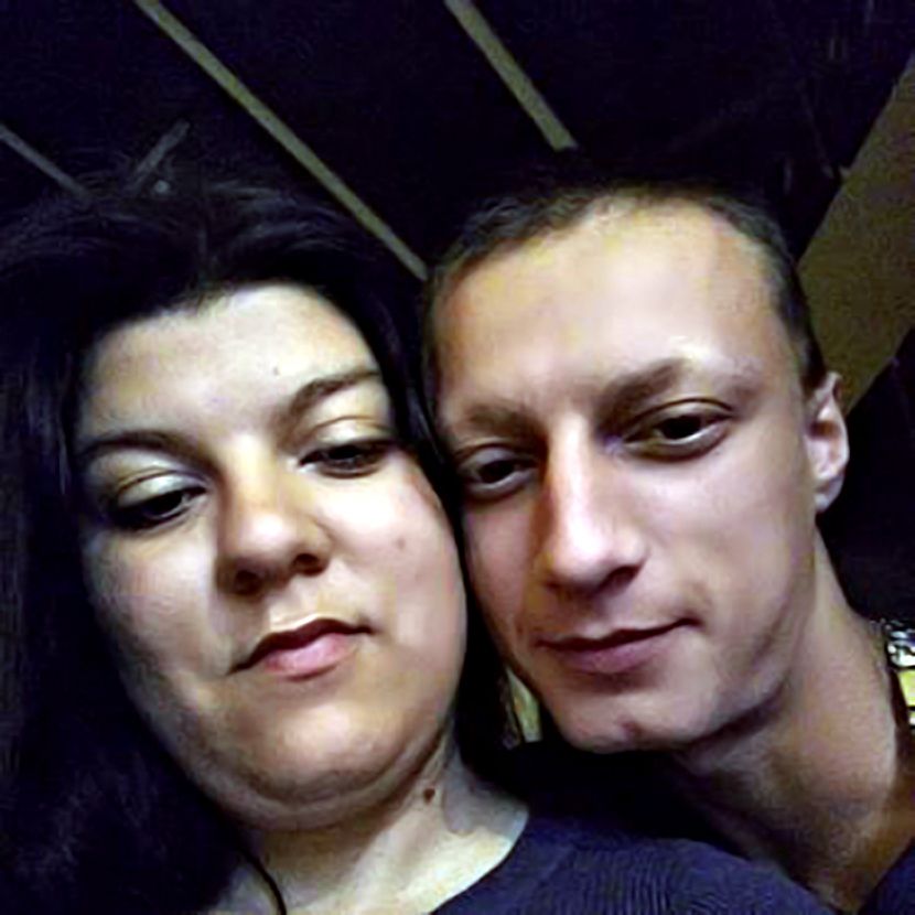 ZORAN ALBIC I VESNA FIRULOVIC, OCUH I MAJKA NASTRADALE DEVOJCICE ZORAN ALBIC I VESNA FIRULOVIC, OCUH I MAJKA NASTRADALE DEVOJCICE