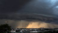 Oluje i gromovi noćas prete Vojvodini: Pašće do 40 litara kiše po kvadratu, naročito burno u Bačkoj