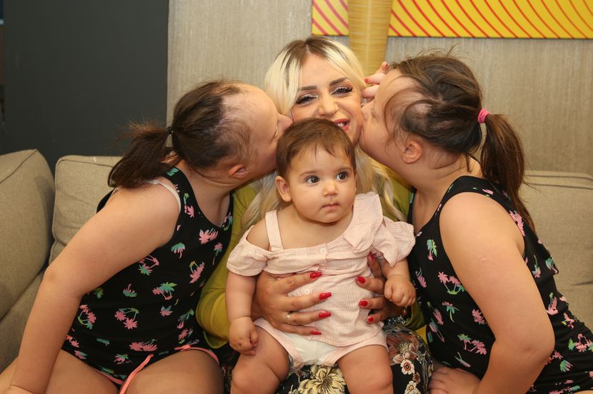 Sara Prelević, Ildina i Irmina Majka Sara Prelević, Ildina i Irmina Majka
