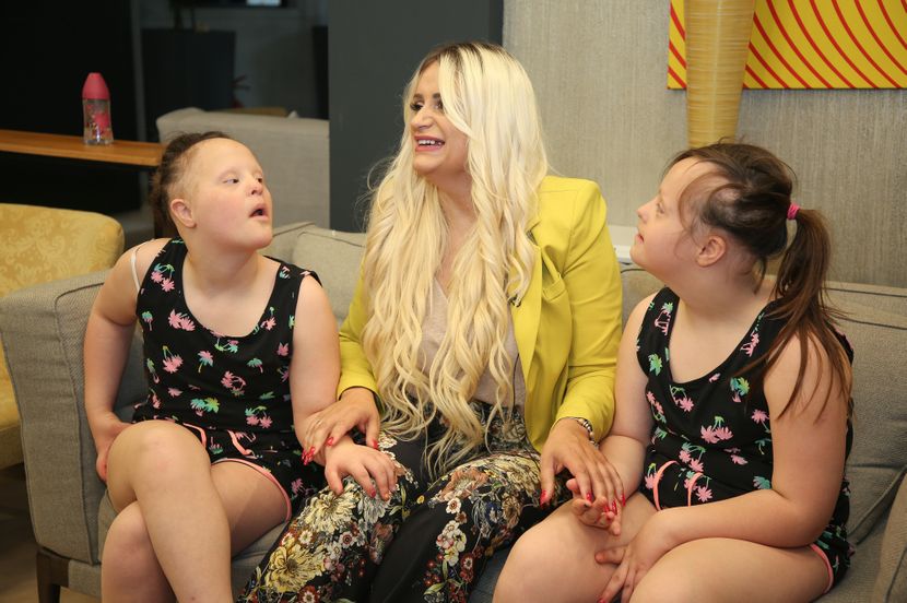 Sara Prelević, Ildina i Irmina Majka Sara Prelević, Ildina i Irmina Majka
