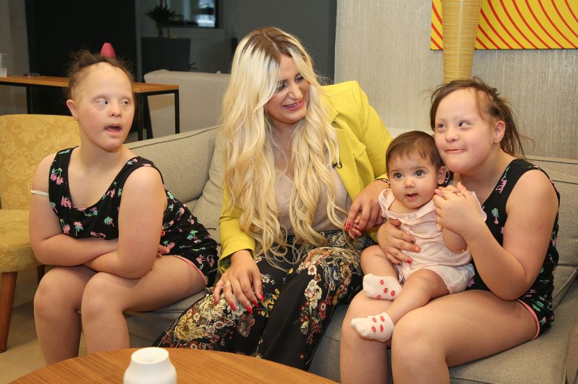 Sara Prelević, Ildina i Irmina Majka Sara Prelević, Ildina i Irmina Majka