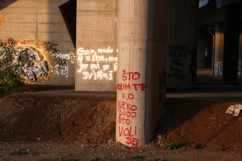 Grafiti most na adi Grafiti most na adi