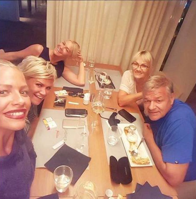 Nataša Bekvalac Kristina Dragana Dragoljub otac majka porodica Nataša Bekvalac Kristina Dragana Dragoljub otac majka porodica
