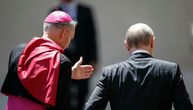 Papa pozvao Putina da prekine spiralu nasilja i smrti