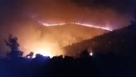 Požari gutaju poznato grčko ostrvo, naređena evakuacija 4 naselja: Vatru gase i avioni (VIDEO)
