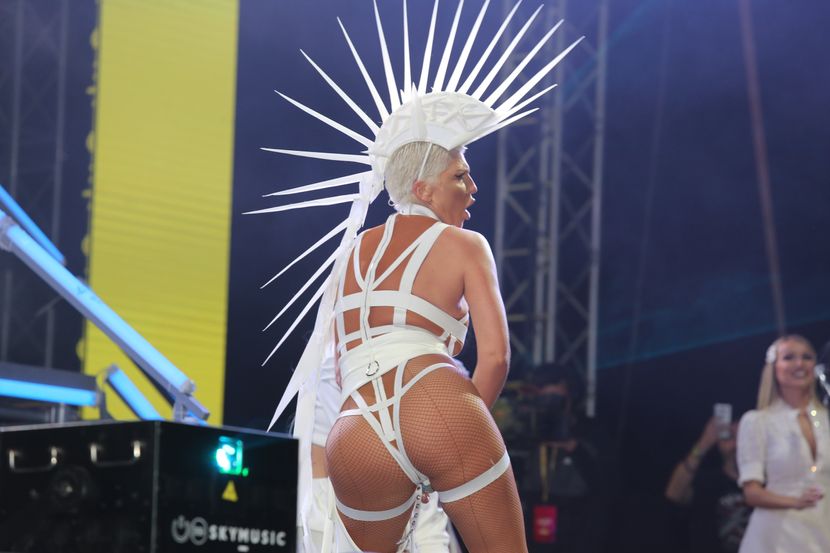 Jelena Karleuša JK, Festival Ulaz, Jelena Karleuša JK, Festival Ulaz,