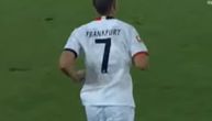 Joveljić postigao gol u debaklu Frankfurta: Ajntraht primio čak 5 komada (VIDEO)