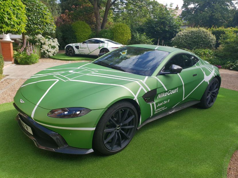Kuća na Vimbldonu, Najki, Aston Martin Kuća na Vimbldonu, Najki, Aston Martin