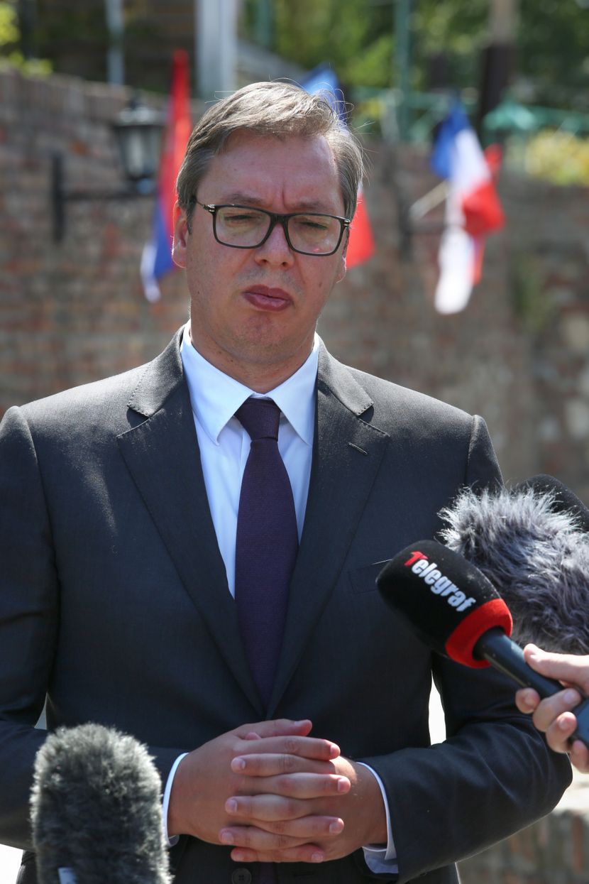Izjava Vučića posle sastanka sa Makronom i studentima Izjava Vučića posle sastanka sa Makronom i studentima