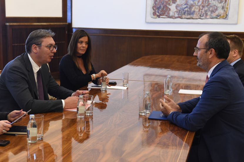 VUCIC FABRICI SASTANAK VUCIC FABRICI SASTANAK