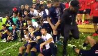 Embape oterao Nejmara sa šampionskog "fotkanja": Francuz fizički udaljio saigrača od ekipe (VIDEO)