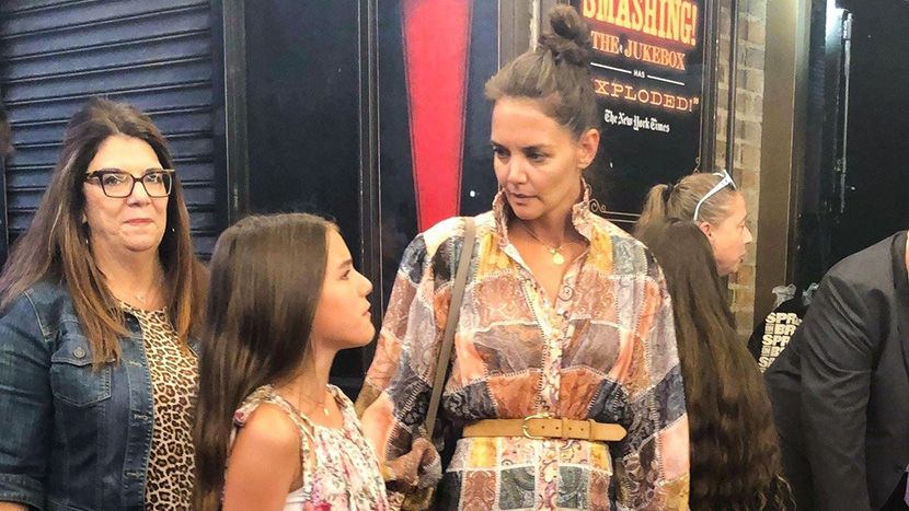 Kejti Holms sa ćerkom Suri Kruz Kejti Holms sa ćerkom Suri Kruz