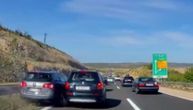 Nemac naleteo na gužvu na auto-putu u Hrvatskoj, pa rešio da je zaobiđe uz ogradu: Nastao je haos