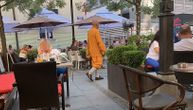 Uhvatili smo na delu lažne budističke monahe koji varaju Beograđane: Priđu ženama i traže uvek isto