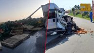 Detalji teške saobraćajne nesreće kod Loznice: Vozač poginuo, auto prešao u suprotnu traku, naleteo na kamion
