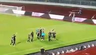 Pogledajte kako su Grobari ispratili igrače Partizana u svlačionicu (VIDEO)