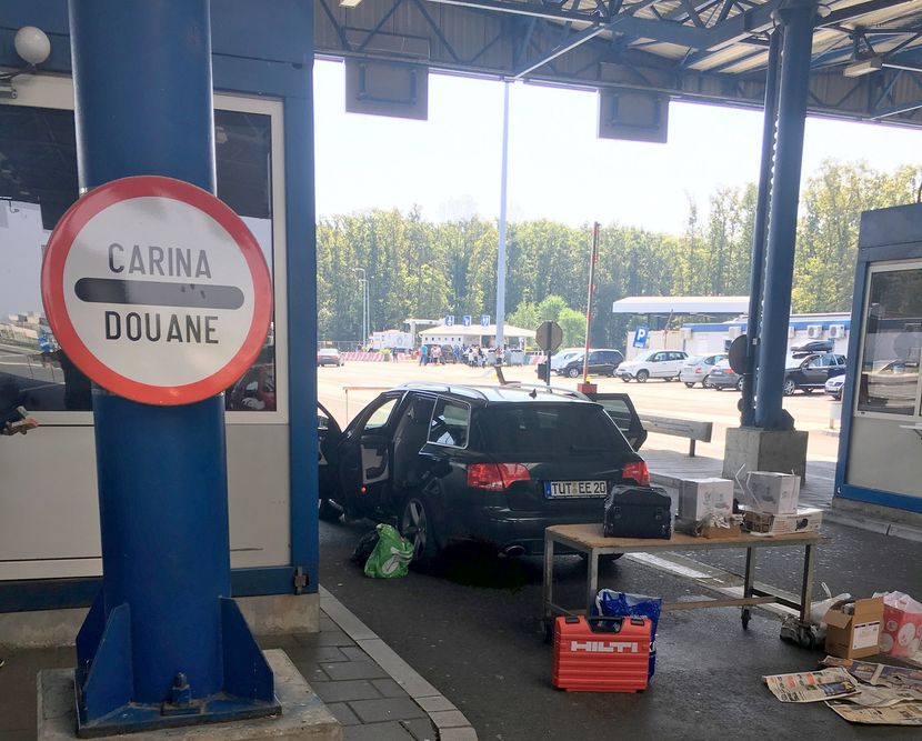 Granični prelaz Batrovci, carinik, carina Granični prelaz Batrovci, carinik, carina