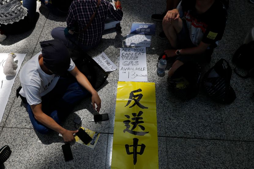 hongkong, protesti, aerodrom hongkong, protesti, aerodrom