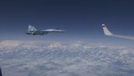 Tri ruska lovca presrela američkog bombardera