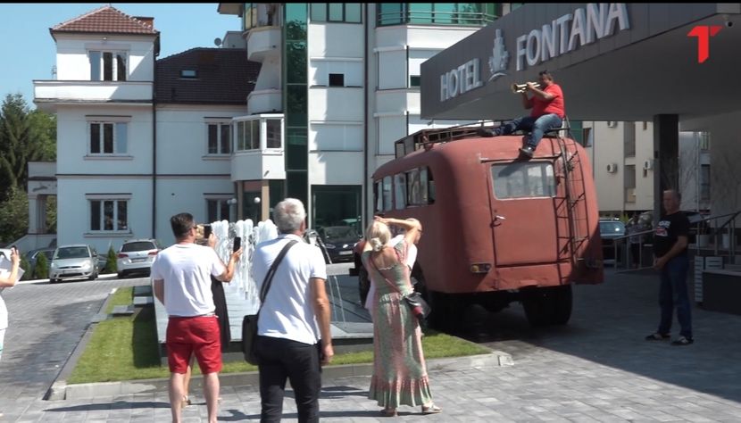 Statua Gagi Nikoliću Statua Gagi Nikoliću