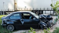 Teška saobraćajna nesreća kod Kanjiže: BMW udario u kamion, vozač automobila ne daje znake života