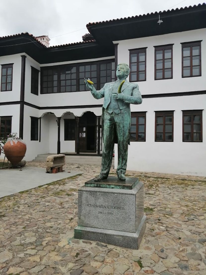 Ruganje Stanisi Stosicu, stanisa i krastavac Ruganje Stanisi Stosicu, stanisa i krastavac