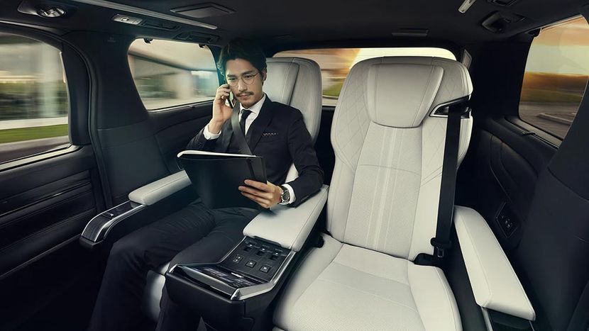 Lexus LM Lexus LM