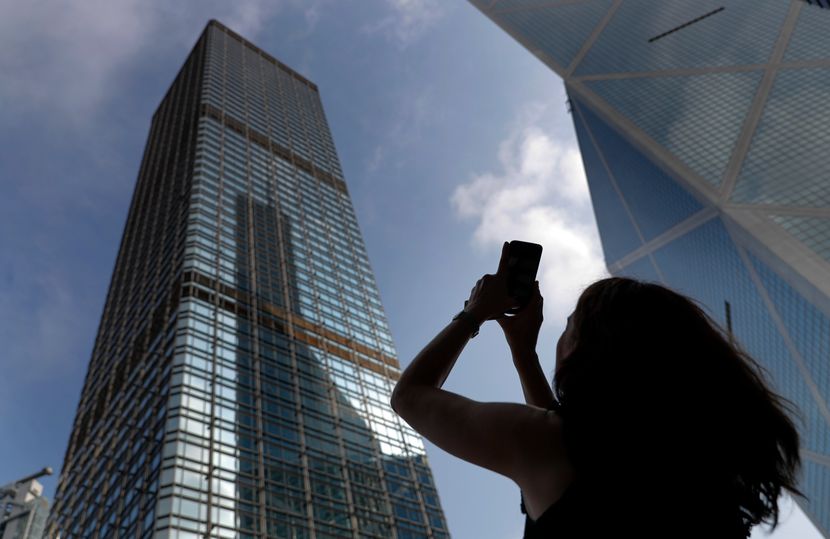Spajdermen kači zastavu u Hongkongu Spajdermen kači zastavu u Hongkongu