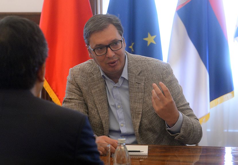 Vučić na potpisivanju Komercijalnog ugovora Vučić na potpisivanju Komercijalnog ugovora