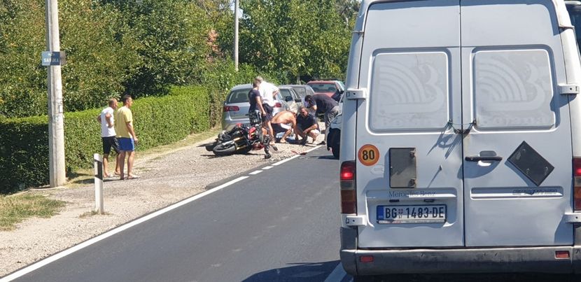 Obrenovački put, saobraćajka, motociklista Obrenovački put, saobraćajka, motociklista