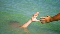 Detalji nesreće na Gružanskom jezeru: Telo devojke još nije pronađeno, pala sa daske za surfovanje