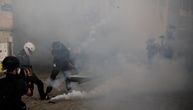 Policija ispalila suzavac i vodeni top na demonstrante u blizini mesta gde se održava samit G7