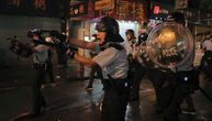 Prvi pucanj iz pištolja na protestu u Hongkongu: Policija upotrebila pravu municiju i vodene topove